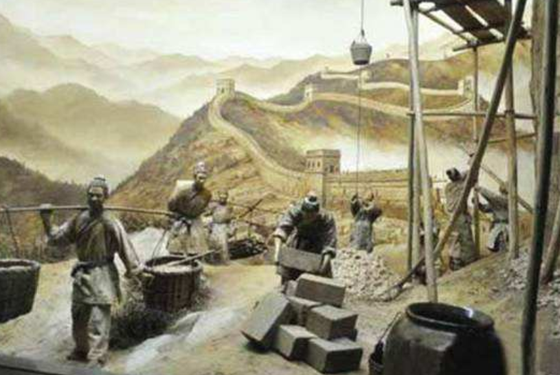 秦始皇修长城用了什么材料,能让长城屹立不倒?如今却被杜绝使用