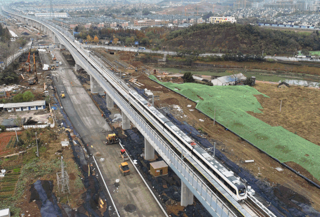 壁纸 道路 高速 高速公路 公路 桌面 639_434 gif 动态图 动图