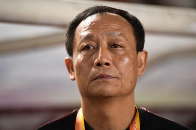 球迷举报一方!建业铁面判官!巴坎布越来越好