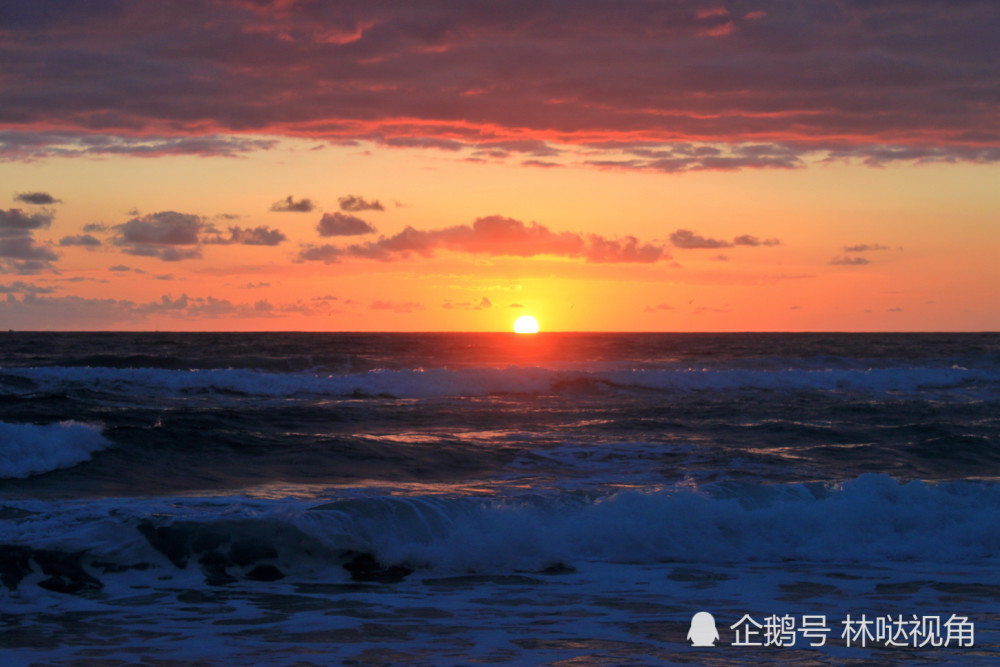 有一种美丽叫乳山银滩的日出,大海的深邃与朝阳的光辉