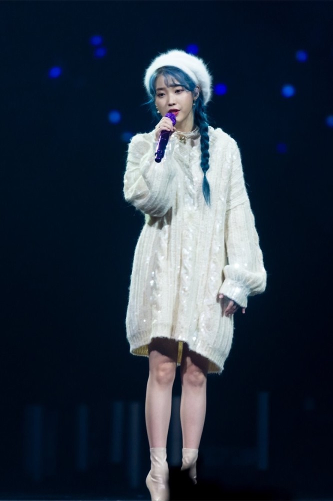 iu李知恩演唱会,连换10套造型,小个子女生的穿搭范本!
