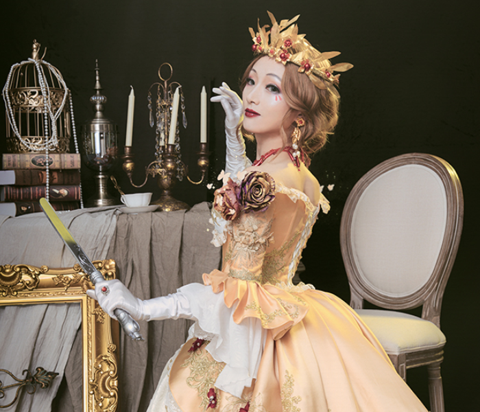 第五人格:红夫人cosplay,五官精致的女神,气质优雅
