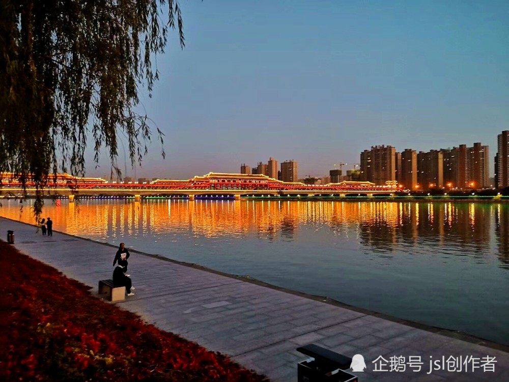 登咸阳古渡廊桥,赏渭河周边美景