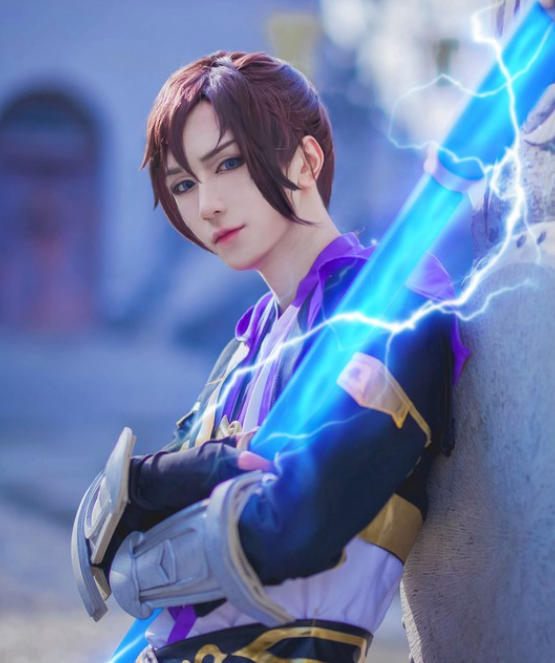 《王者荣耀》cosplay孙悟空·至尊宝,给人别样的帅气感