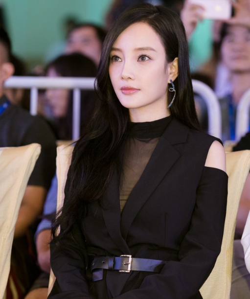李小璐我们的少年时代发布会图片,长相出众气质完美