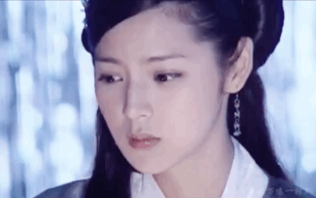 她靠《宝莲灯》走红,曾在孕期吸毒被抓,今脸僵如发面馒头认不出