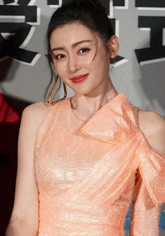 有种"美"叫张天爱,看她穿礼服的样子,好美