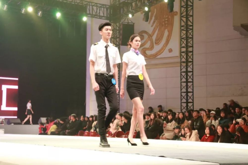 第十五届中国超级模特大赛在江西服装学院举行!