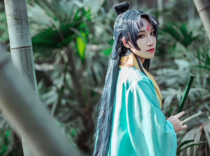 狐妖小红娘东方淮竹cosplay,英姿飒爽的气质酷帅十足