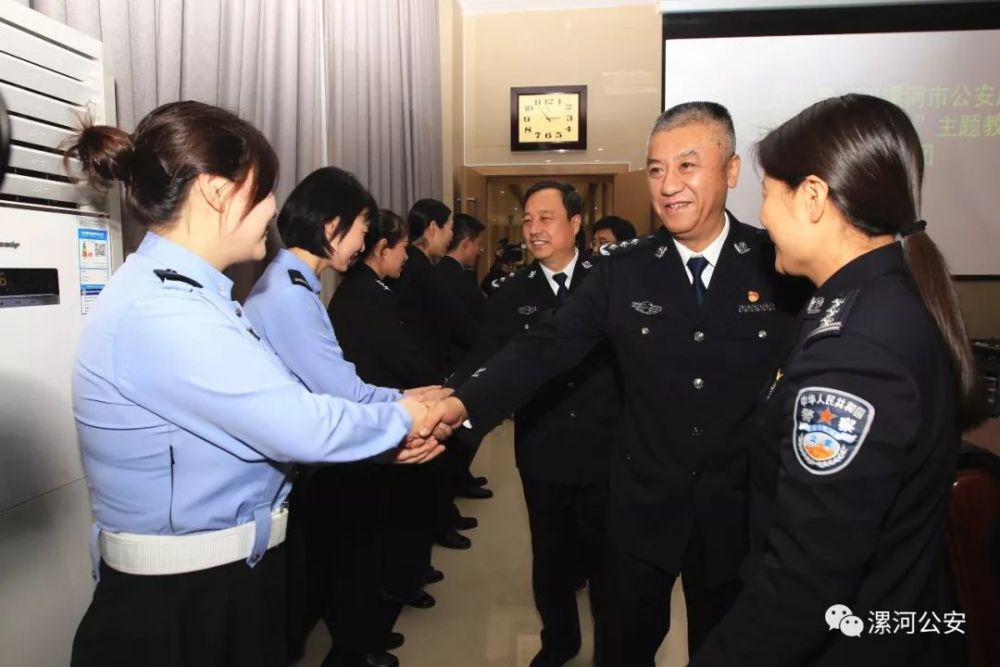 漯河公安英模事迹报告团走进河南警察学院