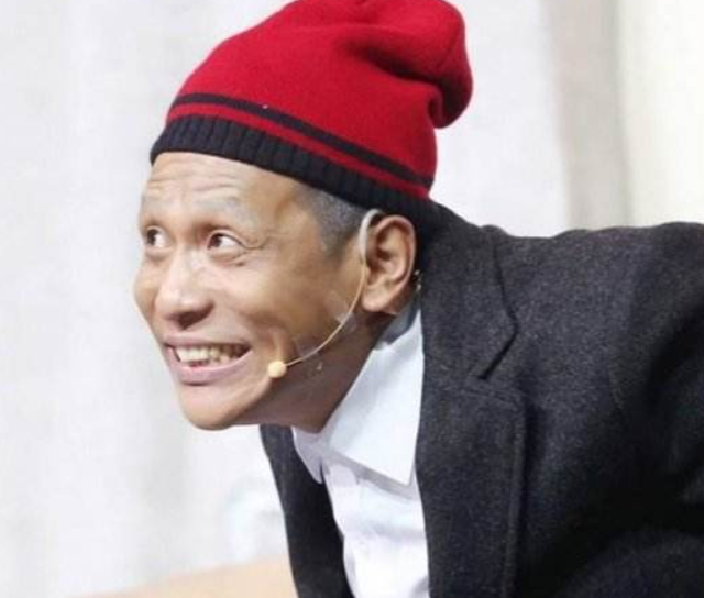宋小宝大言不惭,说自己年轻时像蔡徐坤,看到照片我才是服气了!