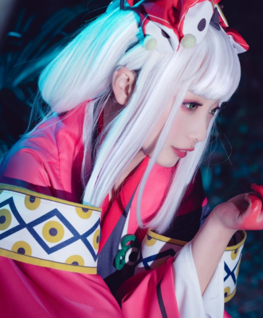 阴阳师百目鬼cosplay,小姐姐天生丽质,生动可人