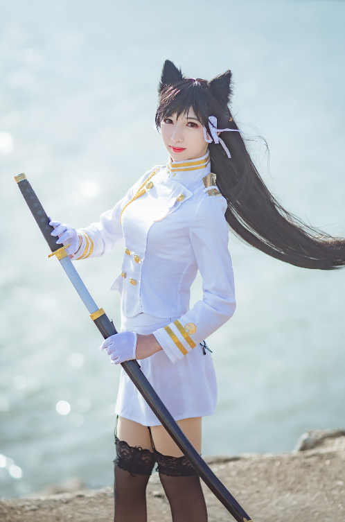 cosplay《碧蓝航线》爱宕,手持武士刀的活力少女