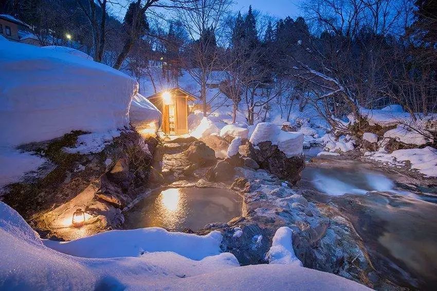 雪中泡温泉,雾里看冰花,北海道温泉被搬到鄂尔多斯了!