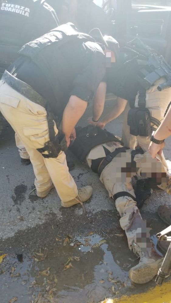 墨西哥毒贩在美国边境附近与警方激烈枪战,四名警察不幸牺牲