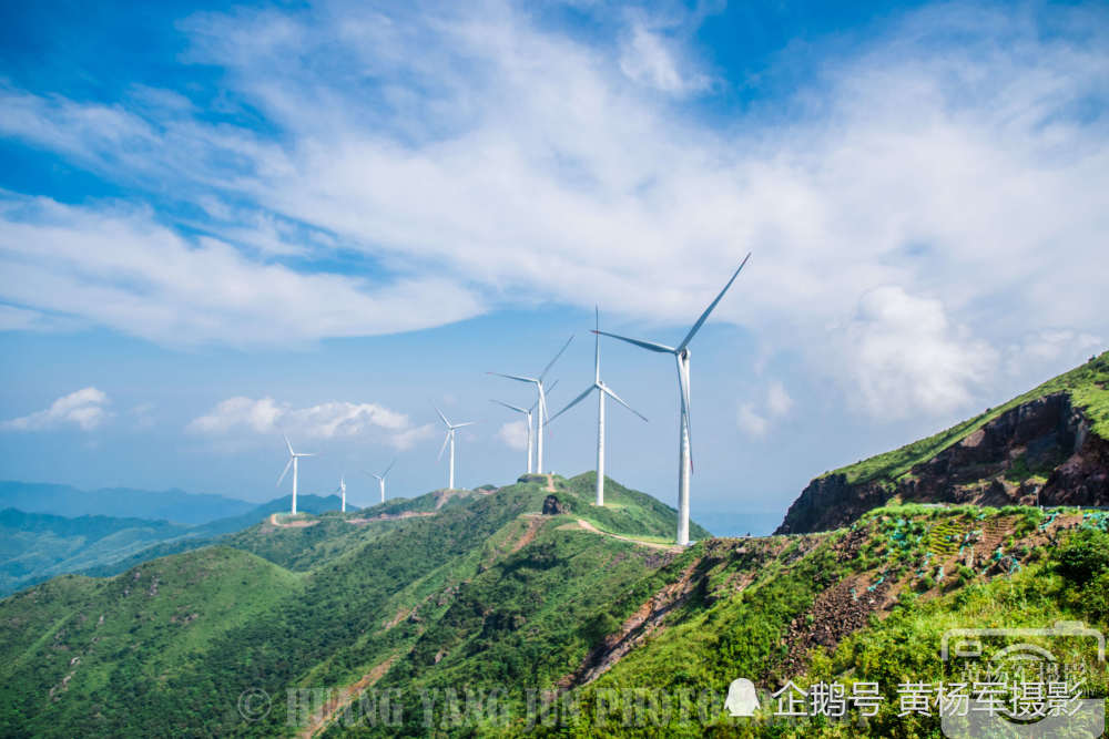 江西于都屏山牧场,青山绿草美丽的自然风光