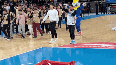 直击京粤大战:书豪难阻赛季主场首败 唯有阿联!全场为其鼓掌_腾讯新闻