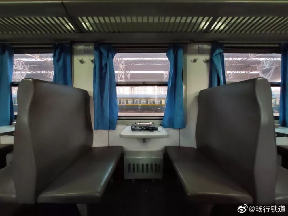 坐火车硬座过夜必备图片
