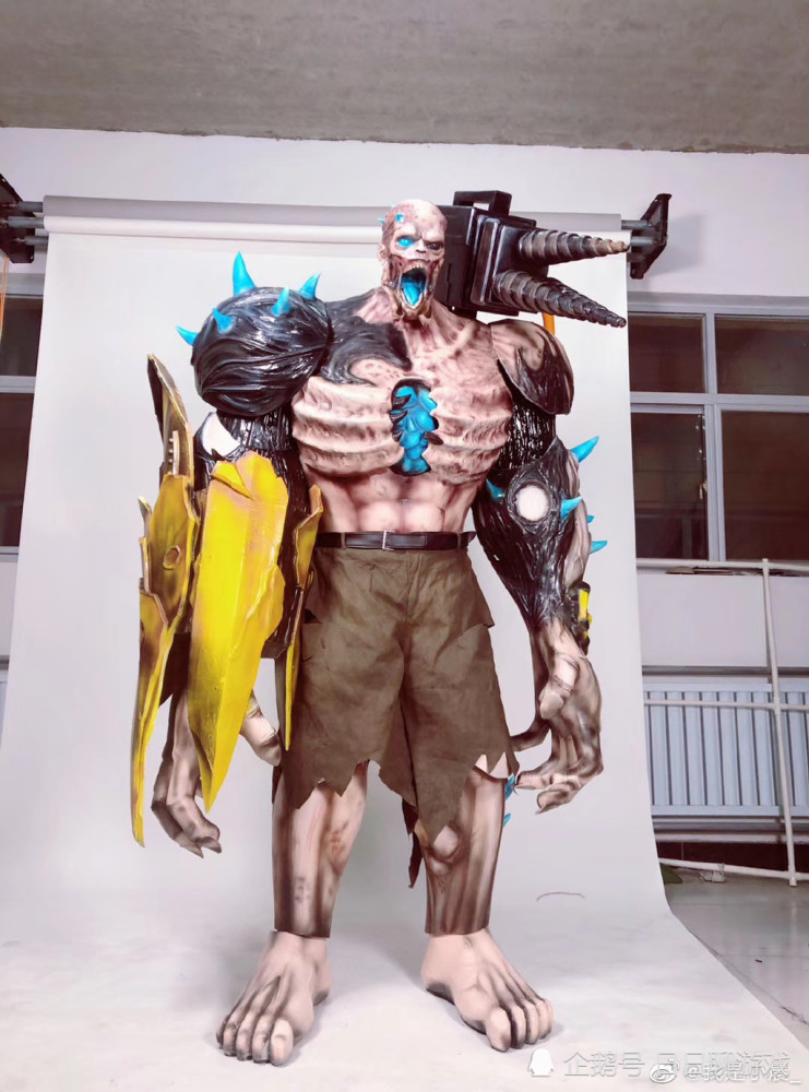 明日之后:网易ch泄露美工新作品,3套新时装,铁手cos"长这样"