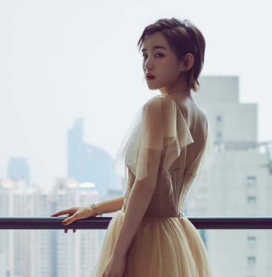 李沐宸精美写真图片,美貌动人,仙气十足