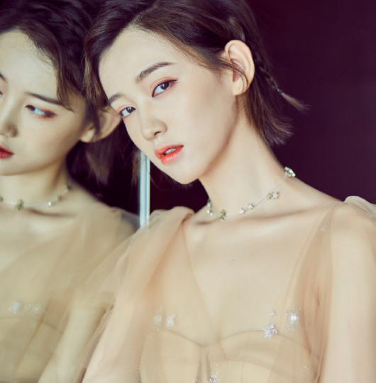 李沐宸精美写真图片,美貌动人,仙气十足