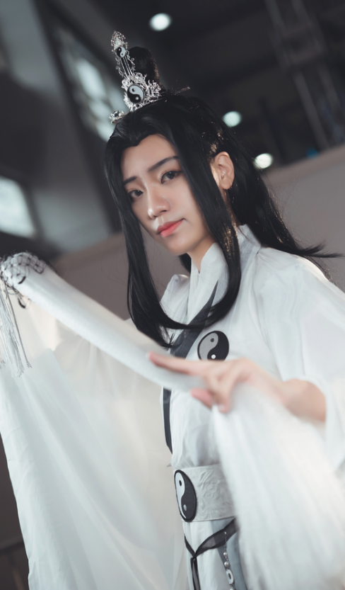 cosplay《魔道祖师》晓星尘,颇有翩翩公子之风度