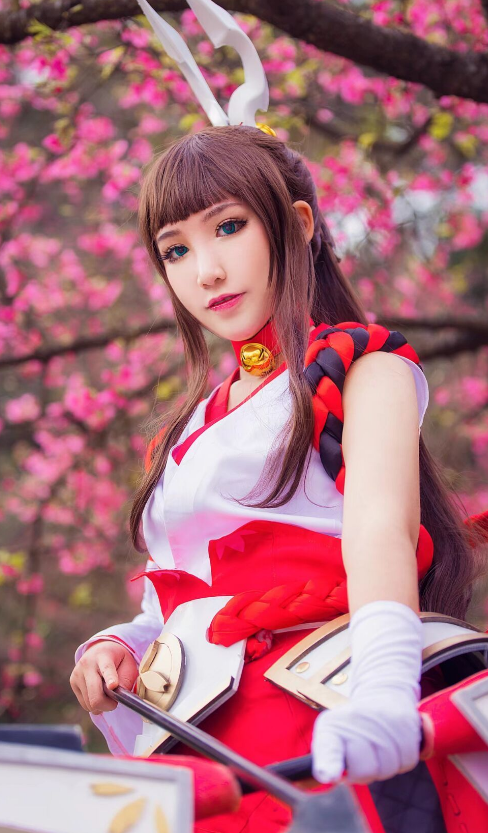 cosplay《王者荣耀》伽罗,一个拿着弓箭的优雅少女