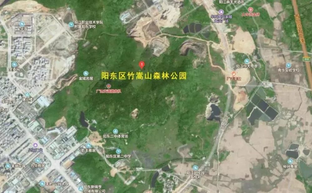 竹篙山森林公园工程项目将建有: 出入口4个,生态停车场2个,中心广场3