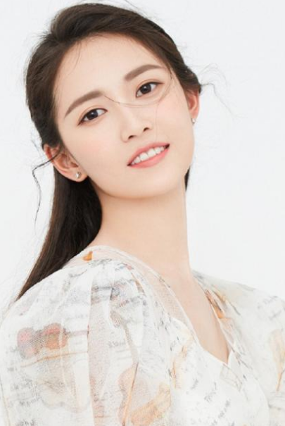 清纯甜美的陈钰琪图片壁纸,阳光气息十足,似邻家清纯女孩