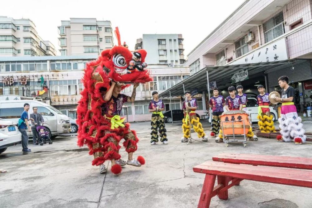 霸气醒狮style强势来袭!台山春义堂龙狮团给你不一样的年味