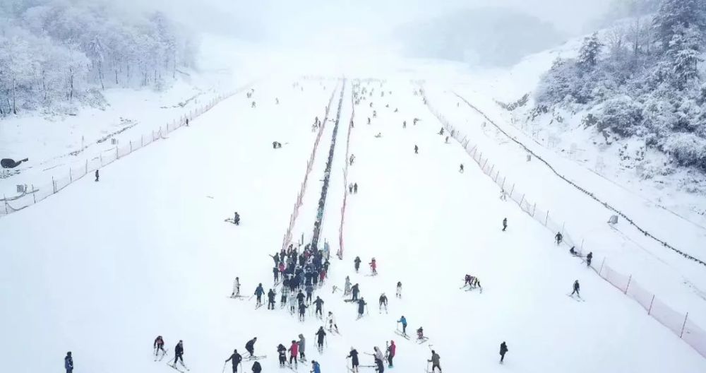 曾家山滑雪场成功入选2019中国体育旅游精品景区