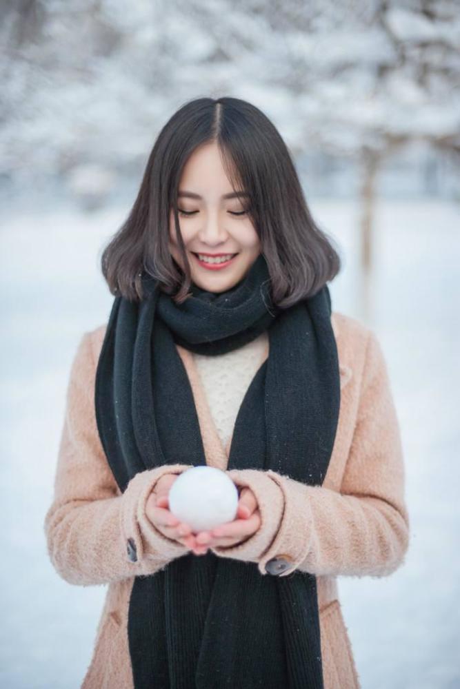 下雪天,如何拍出让人怦然心动的雪地人像?雪景人像拍摄指南