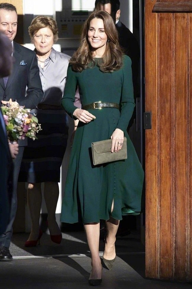 超爱绿色衣服的英国凯特王妃,超美的