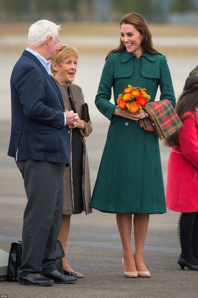 超爱绿色衣服的英国凯特王妃,超美的