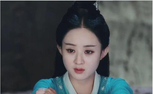 拍"眼泪妆"的赵丽颖火了!本以为泪水是后期做的,没想到是真的