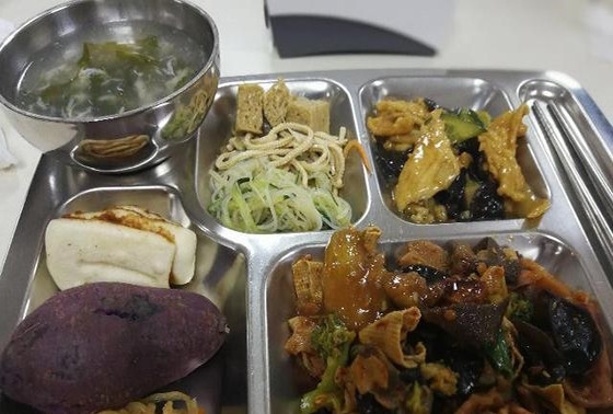 电子厂吃饭伙食怎么样?
