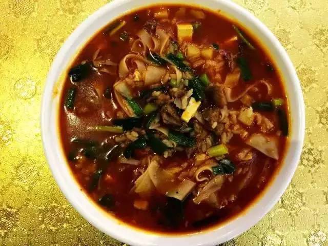 仙鹤楼是宁夏乃至西北地区最具民族特色的清真餐饮名店,仙鹤楼水饺