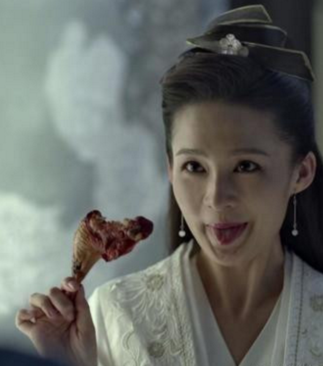 "鸡腿少女"李沁的剧照被截图,下巴遭吐槽,做鬼脸怎么变成了这样?