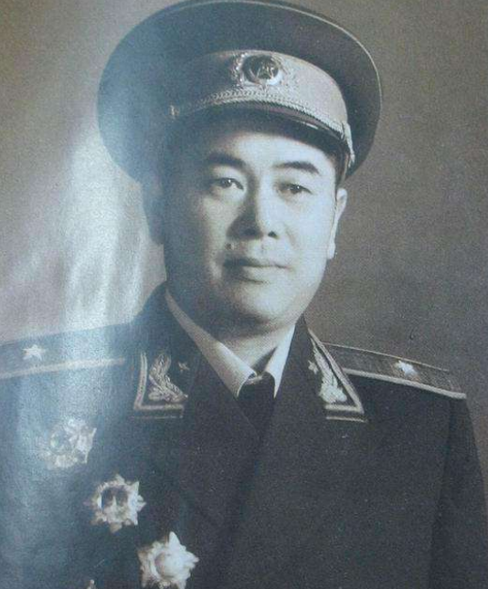 解放军王牌第38军又称"万岁军",四位军长都是谁,他们都享受什么军衔!