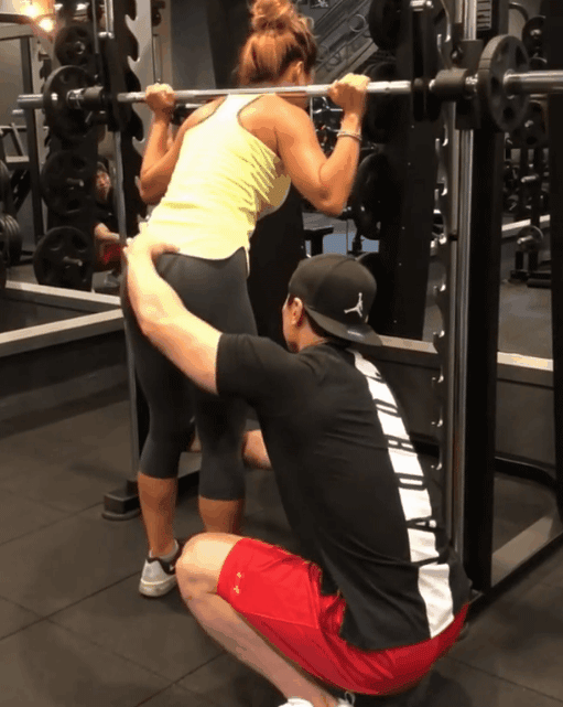 大码模特人高马大,体重150爱穿紧身衣,健身练出好身材