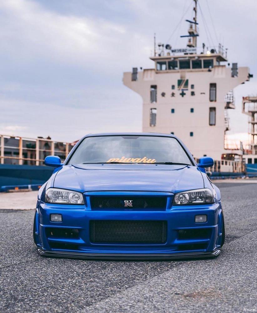 日产gtr r34属于那种再过多少年都不会过时的街道跑车