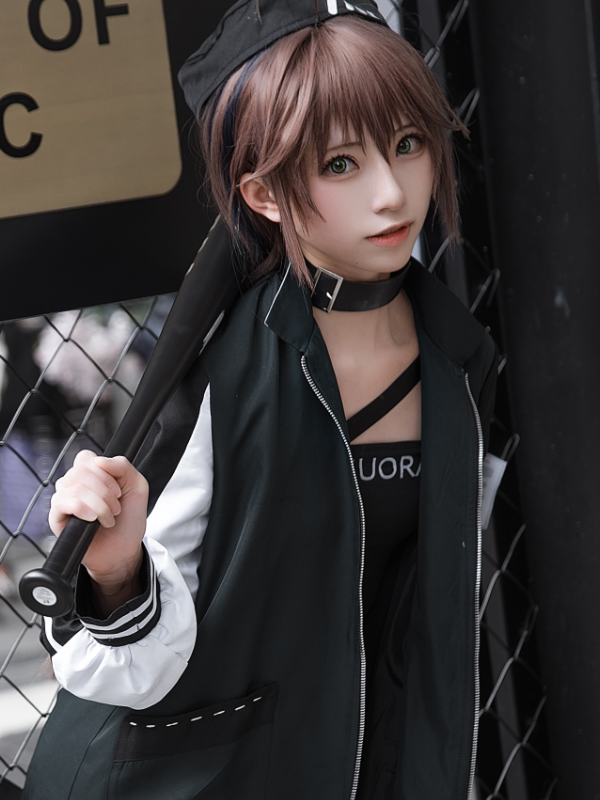 游戏《明日方舟》人物cosplay,甜美俏丽彰显女人魅力