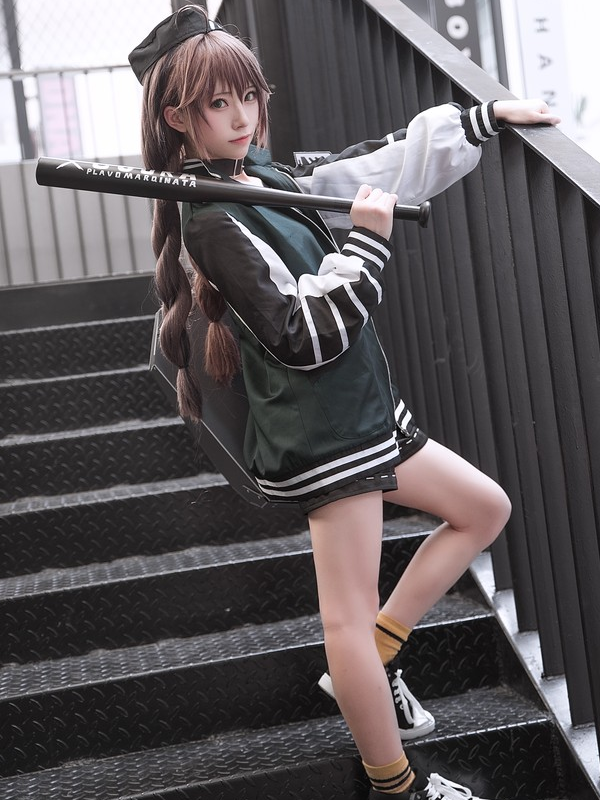 游戏《明日方舟》人物cosplay,优雅动人,青春靓丽