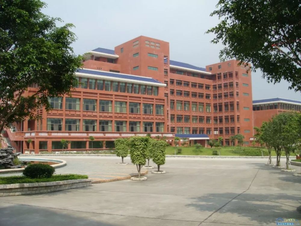 广州地铁,广州大学松田学院,广东财经大学华商学院,广东工业大学华立