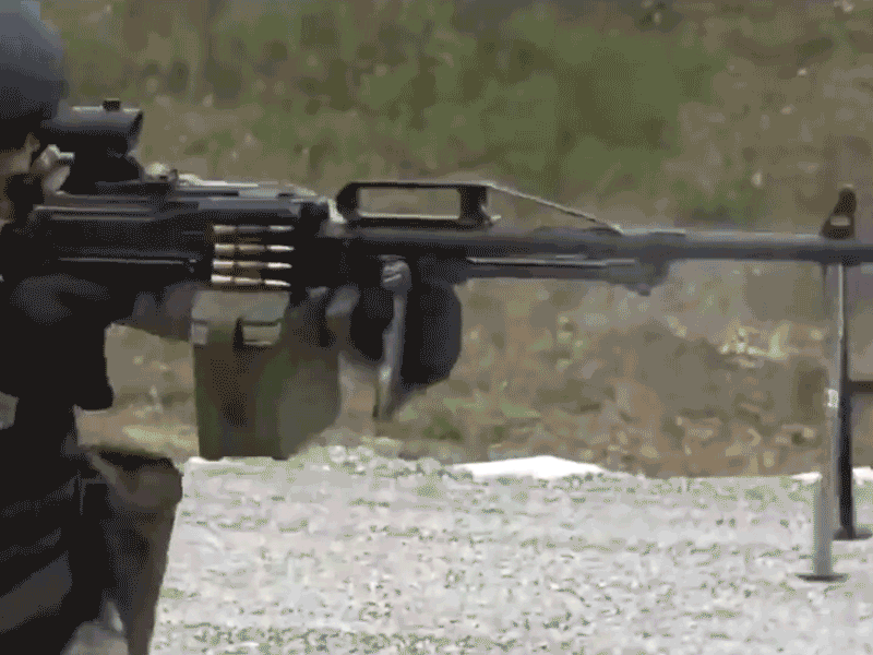 摇摇乐?俄特种部队怎样训练机枪手?这一神器可模拟水上射击