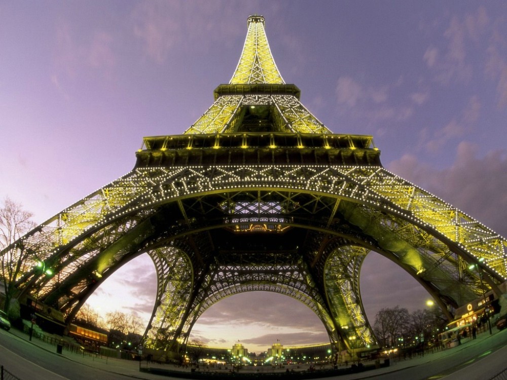 巴黎埃菲尔铁塔美景壁纸,大气唯美,大家一起来欣赏吧