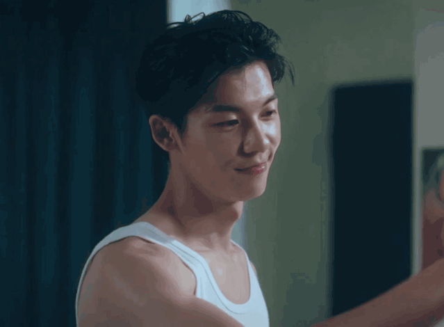 2020年,我爱上的第一个小哥哥,不是李现不是肖战,而是