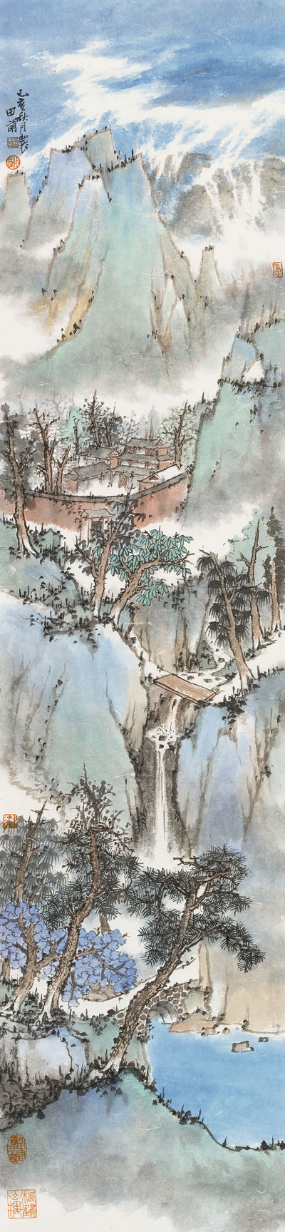 北京逸真画院荣誉院长,北京七臻美术馆馆长,荣宝斋画院山水画创研班