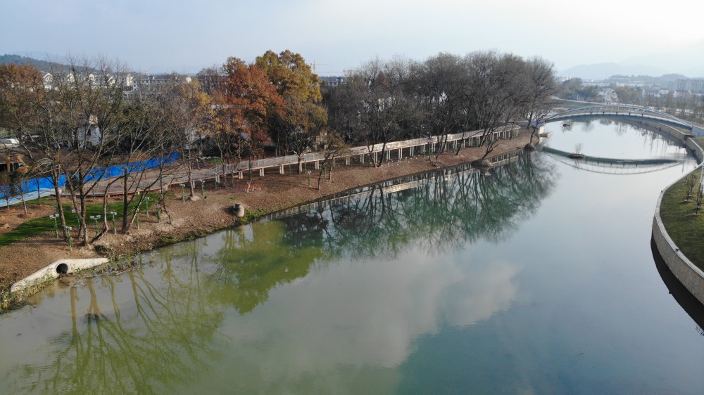 2017年4月,安徽省黄山市黄山区开启浦溪河(城区段)综合治理项目,对浦