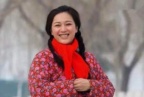 明星的村姑造型,李小冉太抢镜,张雨绮看上去像个男生!